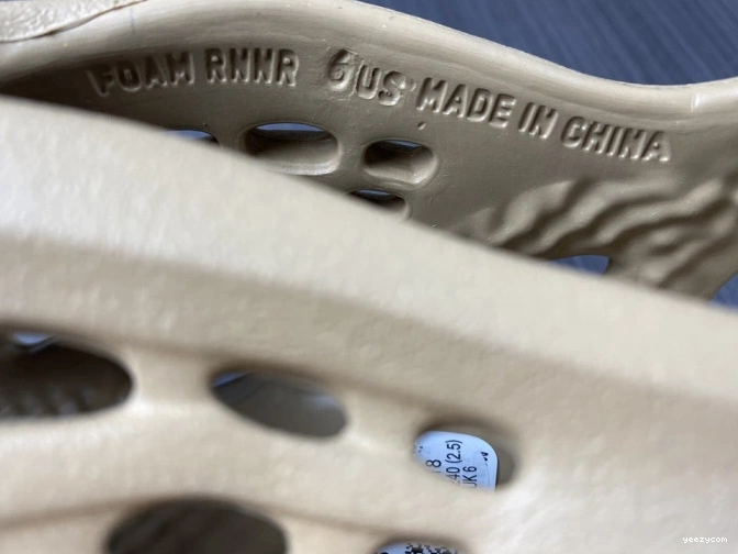 Yeezy RNNR Adidas Ochre GW3354 Foam 0714